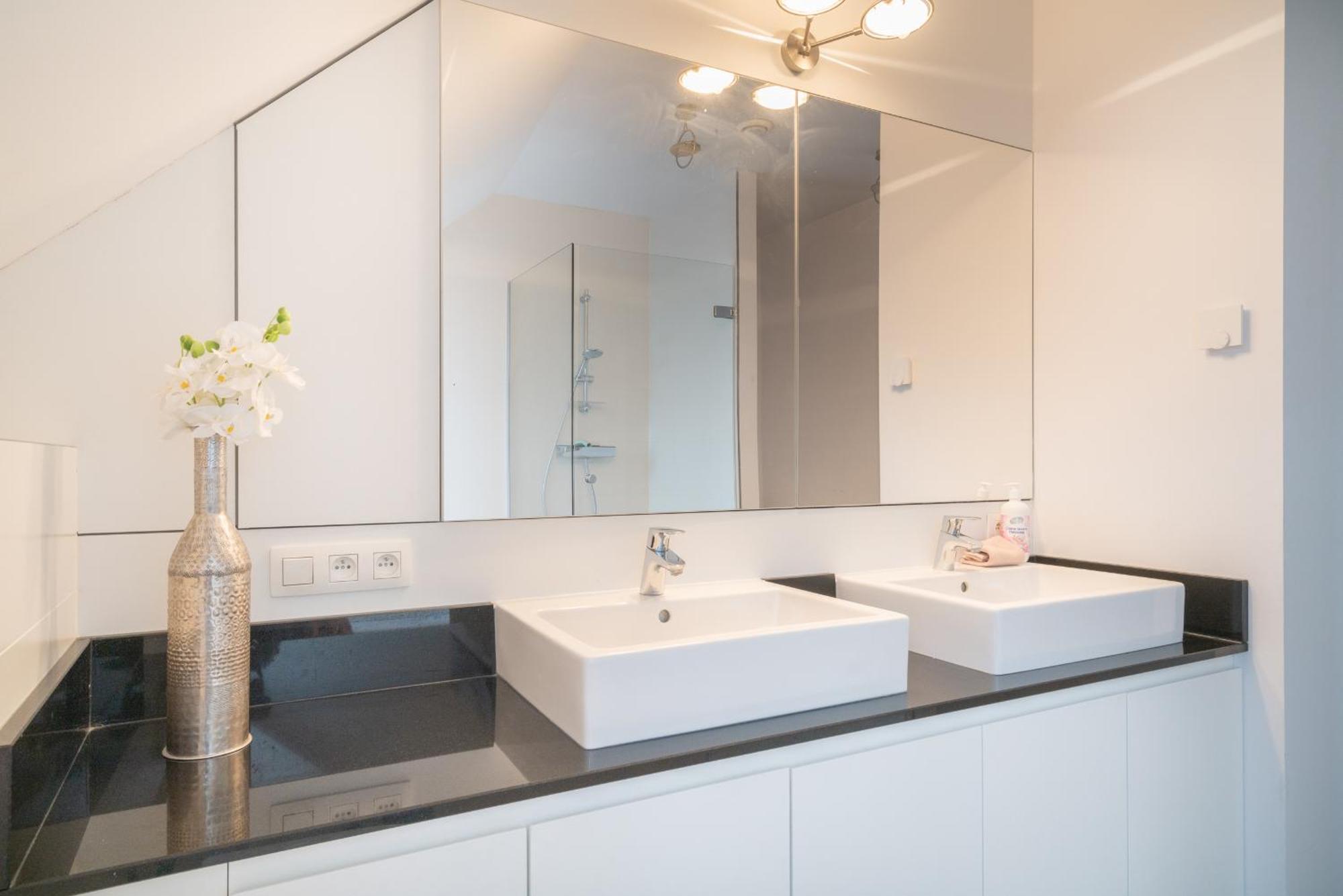 Light House Lodge. Apartment in Center of Antwerpen Buitenkant foto