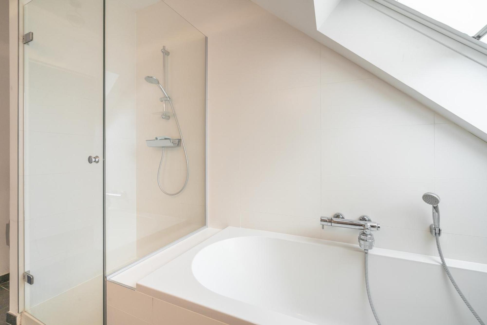Light House Lodge. Apartment in Center of Antwerpen Buitenkant foto