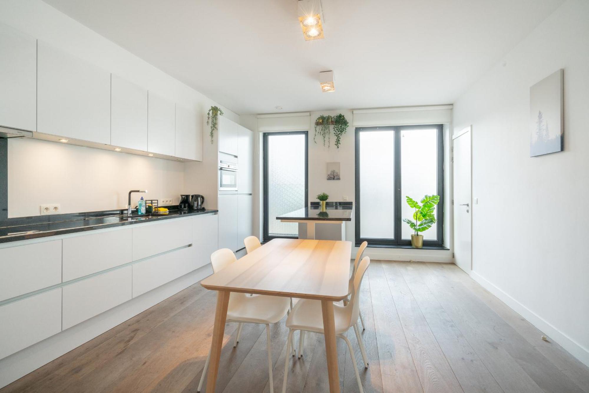 Light House Lodge. Apartment in Center of Antwerpen Buitenkant foto