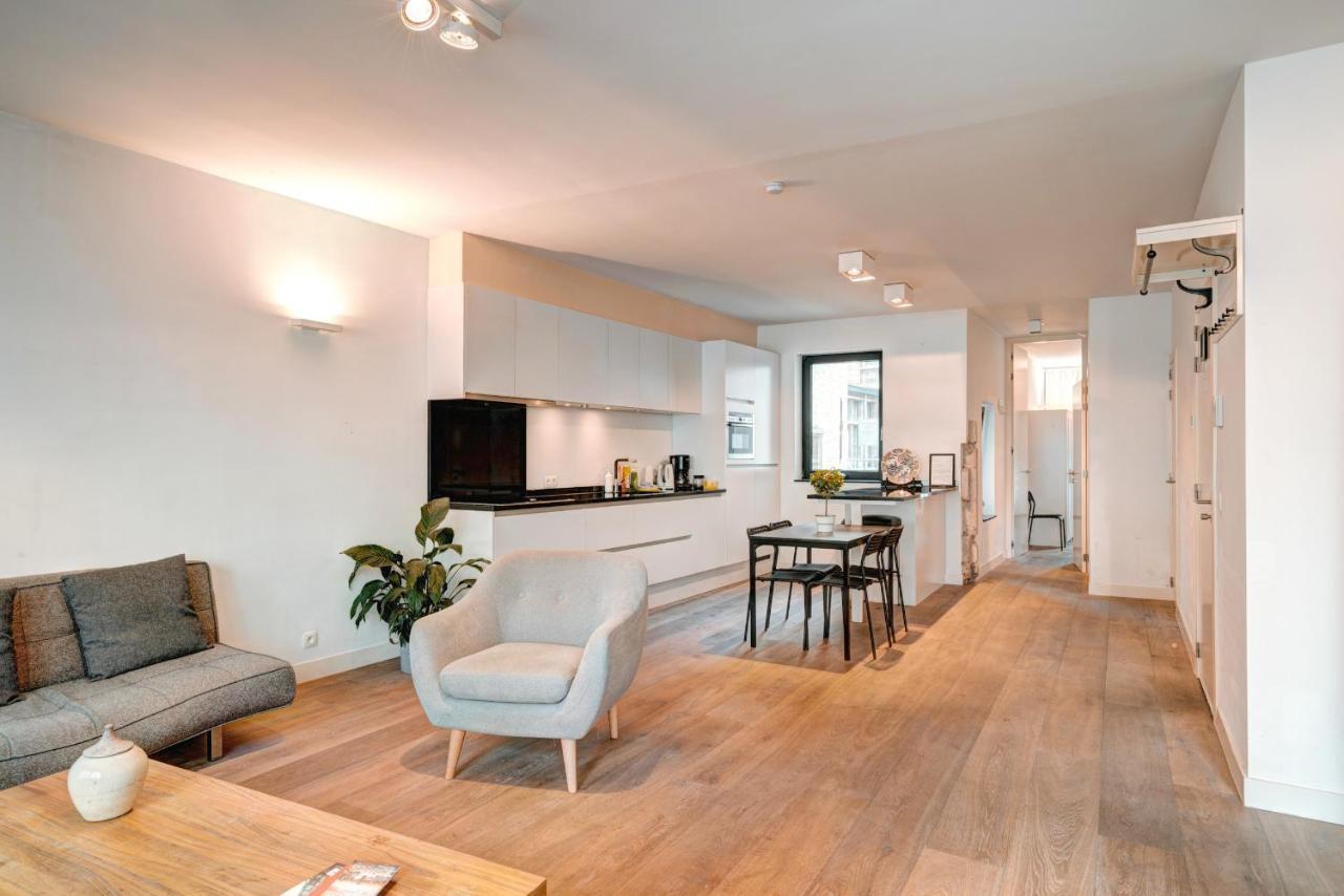 Light House Lodge. Apartment in Center of Antwerpen Buitenkant foto