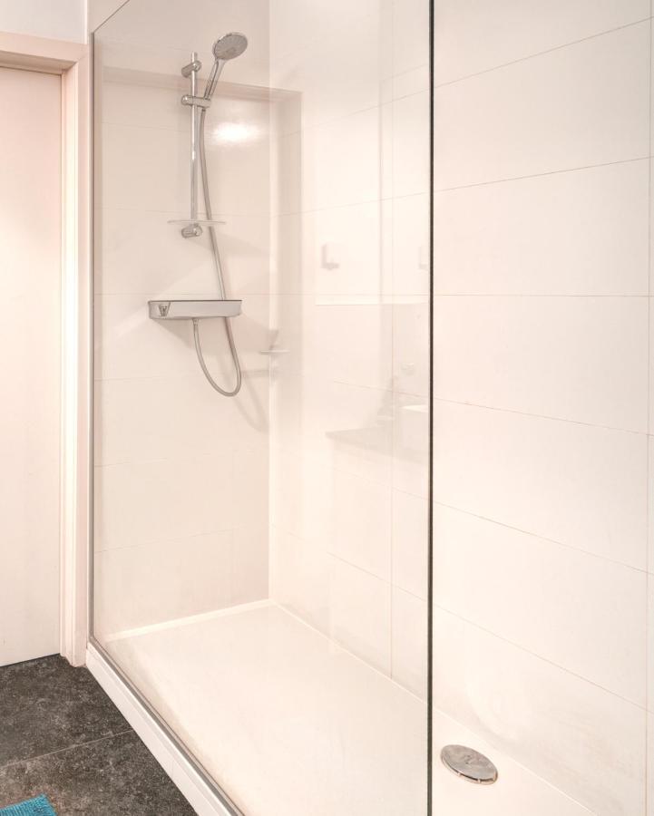 Light House Lodge. Apartment in Center of Antwerpen Buitenkant foto