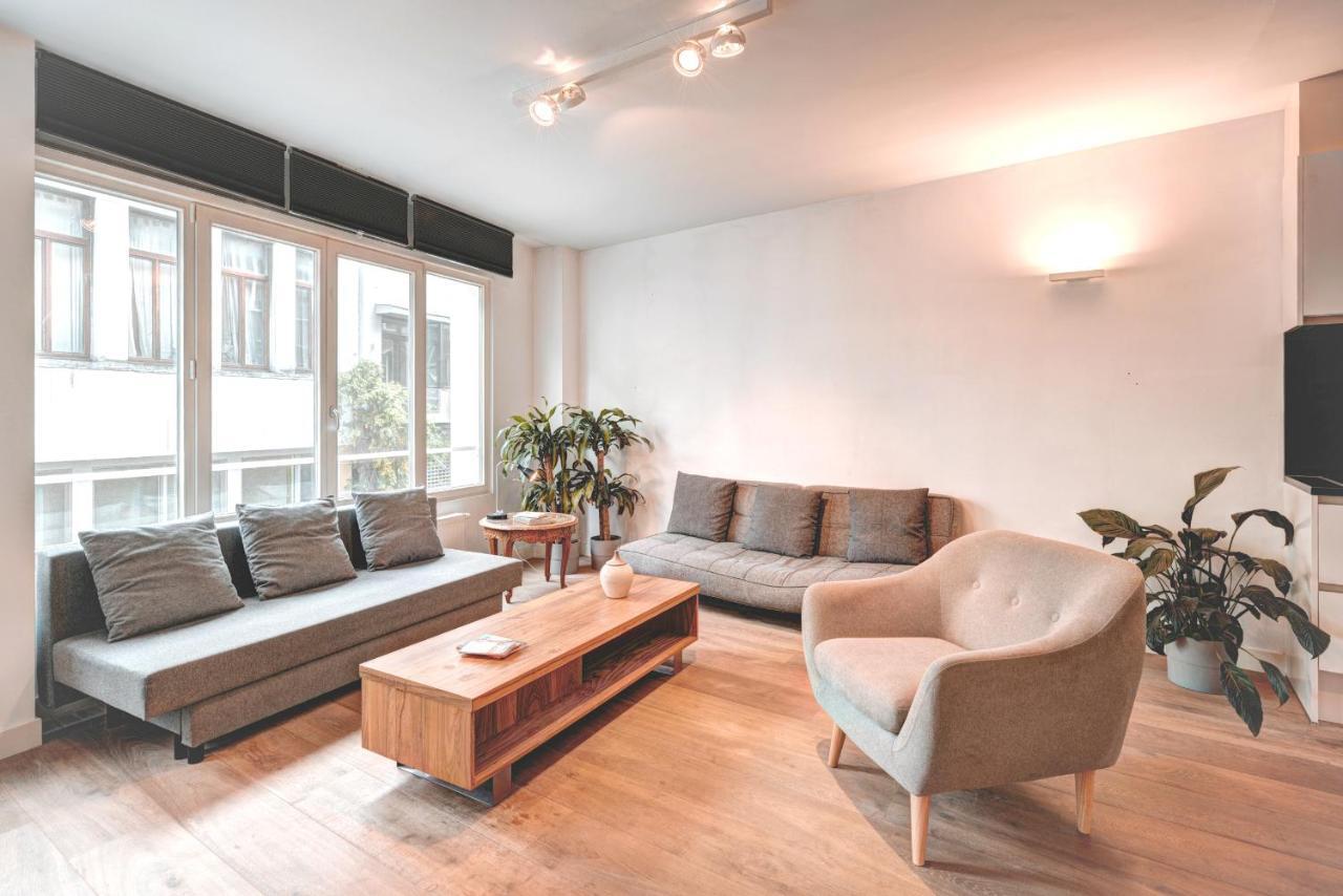 Light House Lodge. Apartment in Center of Antwerpen Buitenkant foto