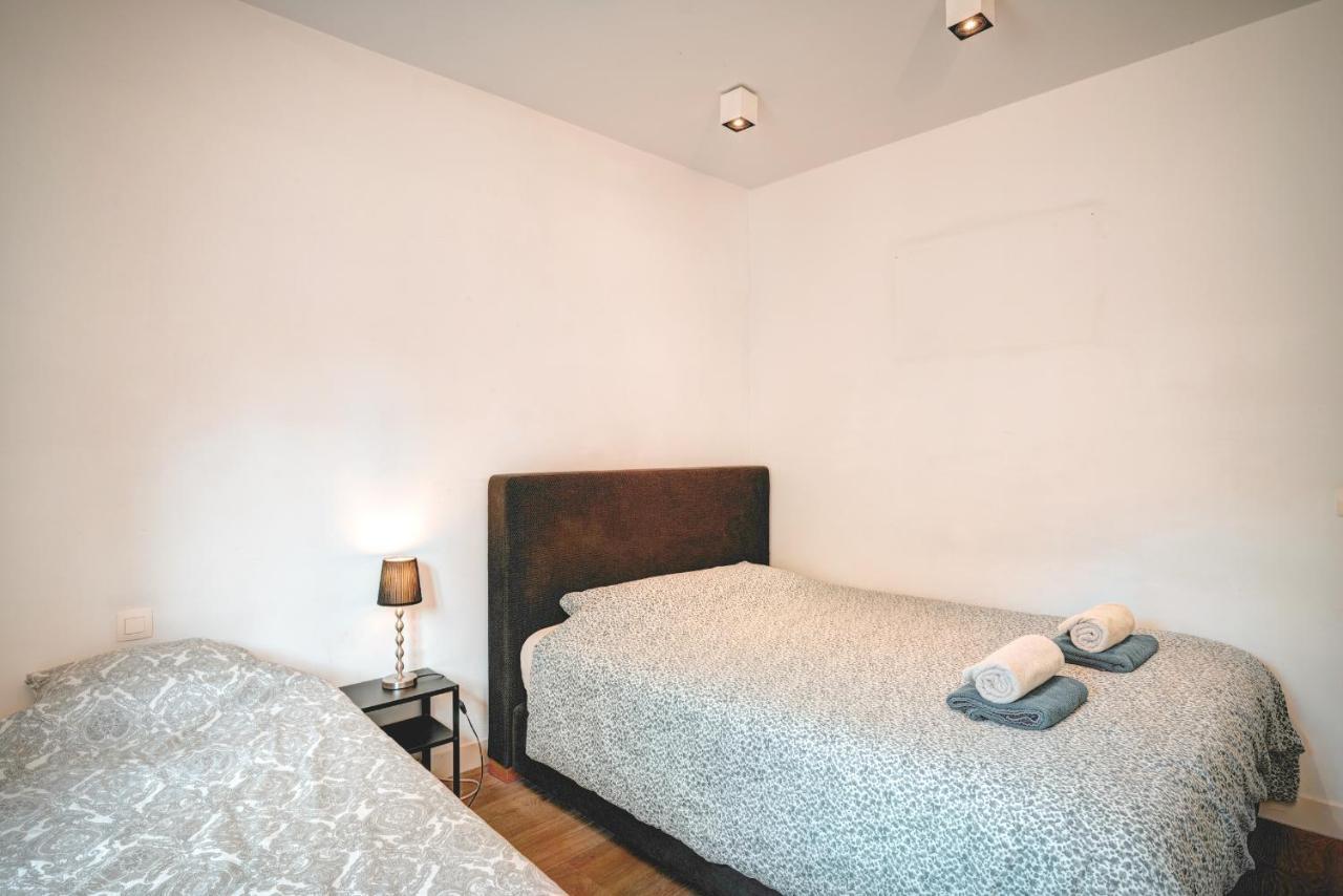 Light House Lodge. Apartment in Center of Antwerpen Buitenkant foto